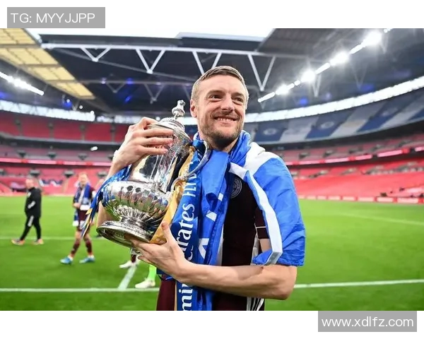 足球明星怒吼天尊究竟是谁背后的传奇故事与成就分析